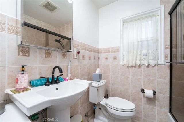 2737 S Spaulding, Los Angeles, CA 90016