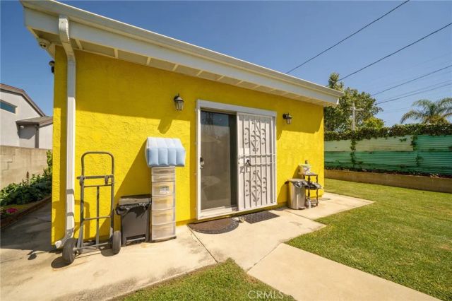 2737 S Spaulding, Los Angeles, CA 90016