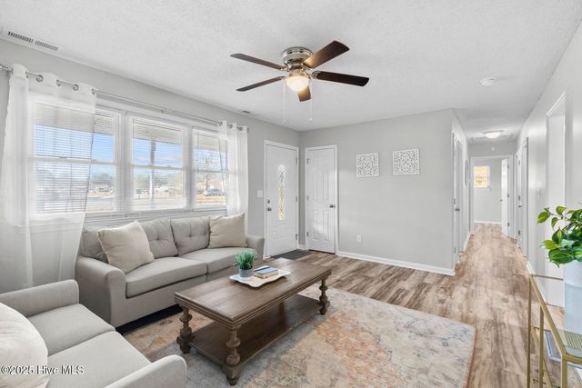 501 Holly Court, Jacksonville, NC 28540