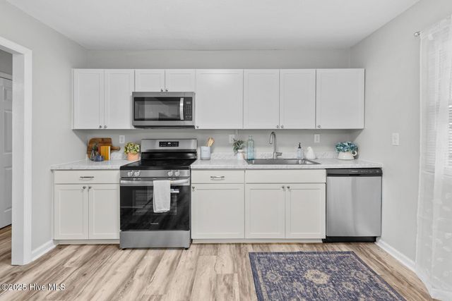 501 Holly Court, Jacksonville, NC 28540