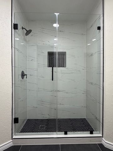 108 Amory Drive, Benbrook, TX 76126