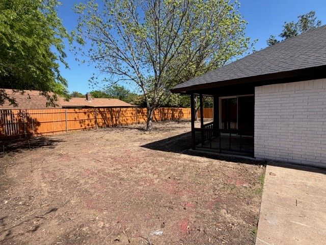 108 Amory Drive, Benbrook, TX 76126