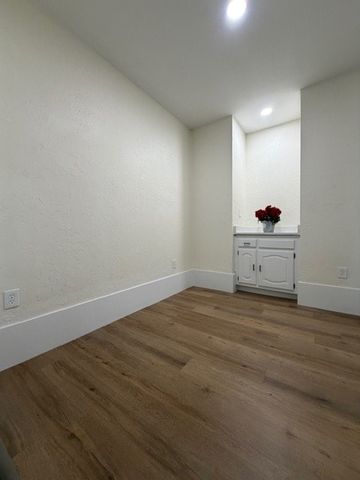 108 Amory Drive, Benbrook, TX 76126