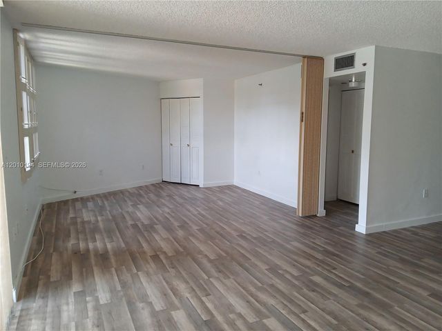 1300 Saint Charles Pl 222, Pembroke Pines, FL 33026