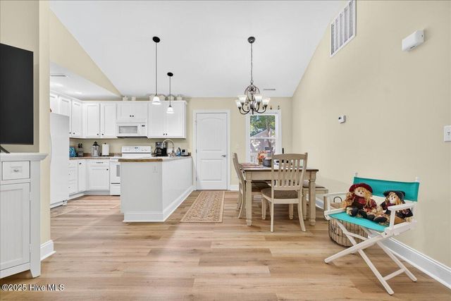 104 NE 40th Street, Oak Island, NC 28465