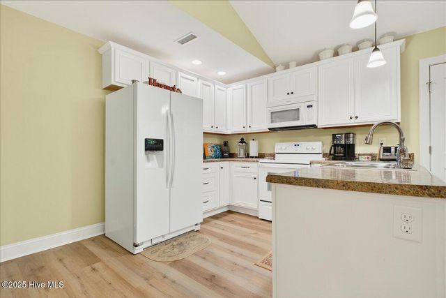 104 NE 40th Street, Oak Island, NC 28465