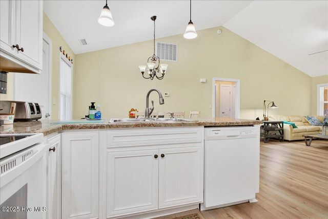 104 NE 40th Street, Oak Island, NC 28465