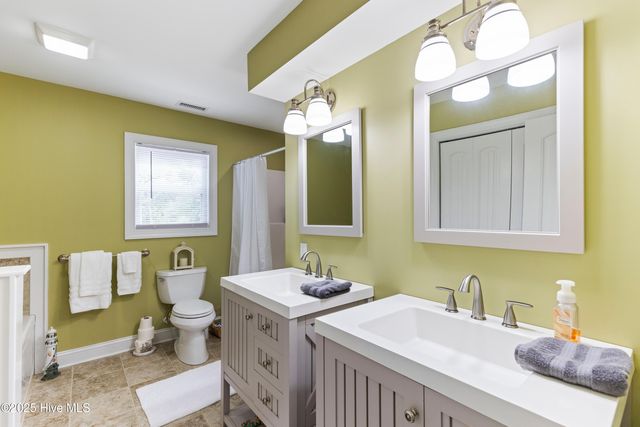 104 NE 40th Street, Oak Island, NC 28465