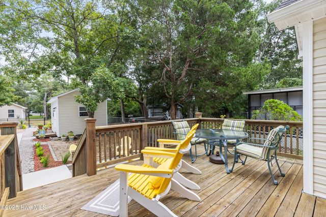 104 NE 40th Street, Oak Island, NC 28465