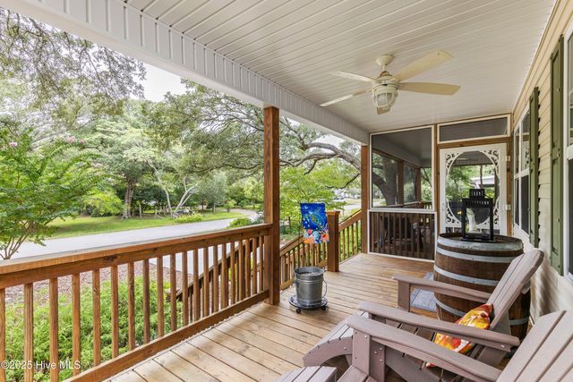 104 NE 40th Street, Oak Island, NC 28465