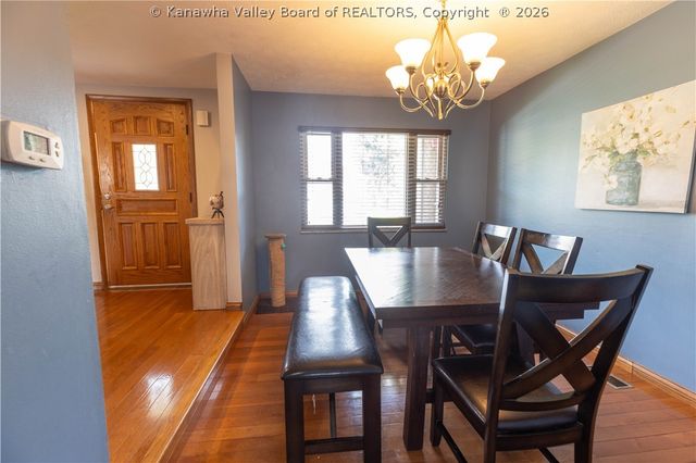 126 Rolling Acres Road, Winfield, WV 25213