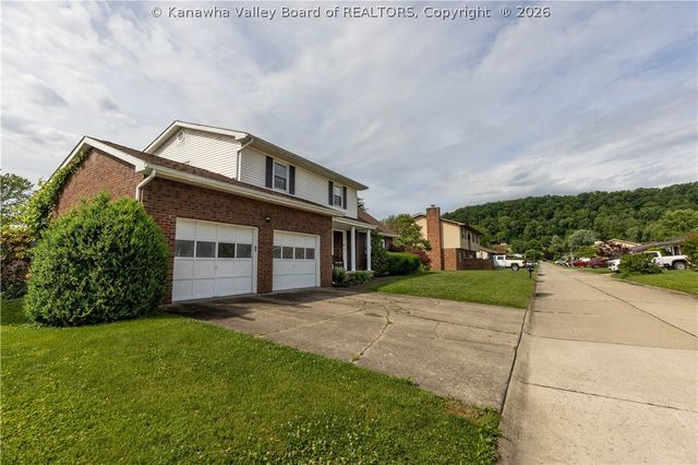126 Rolling Acres Road, Winfield, WV 25213