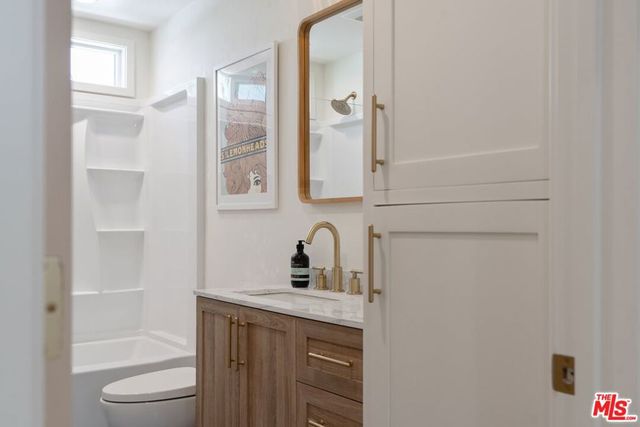 29500 Heathercliff Road 10, Malibu, CA 90265