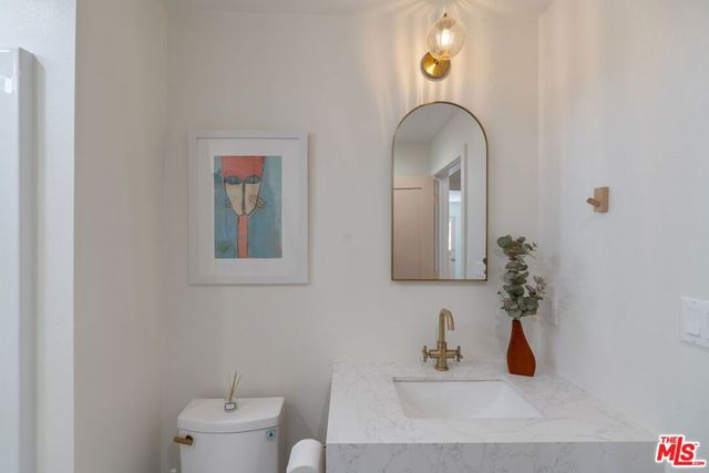 29500 Heathercliff Road 10, Malibu, CA 90265