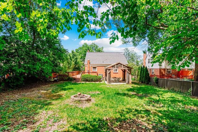 345 Durrell Avenue, Wyoming, OH 45215
