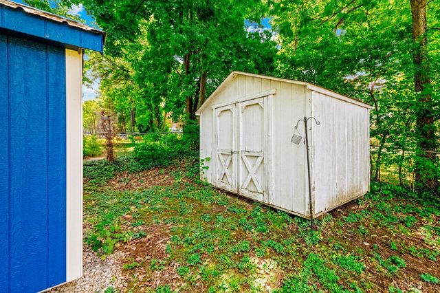 345 Durrell Avenue, Wyoming, OH 45215