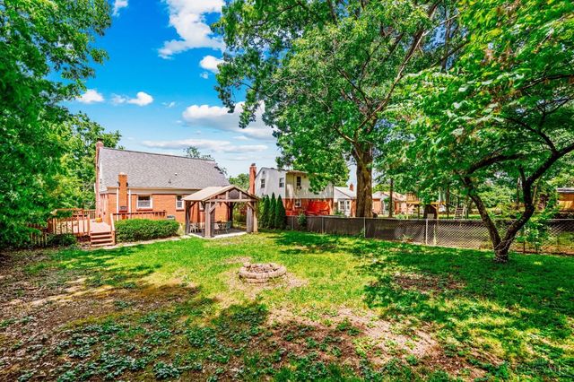345 Durrell Avenue, Wyoming, OH 45215