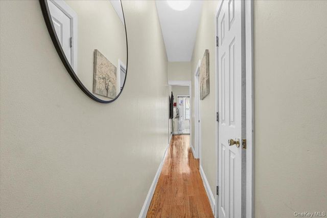 35 Kingsland Avenue 3R, Brooklyn, NY 11211