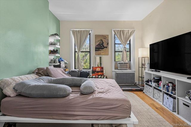 35 Kingsland Avenue 3R, Brooklyn, NY 11211