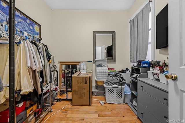35 Kingsland Avenue 3R, Brooklyn, NY 11211