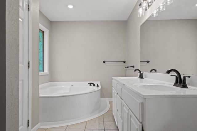 9 Buttonwood Drive, Kimberling City, MO 65686