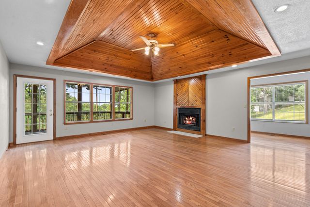9 Buttonwood Drive, Kimberling City, MO 65686