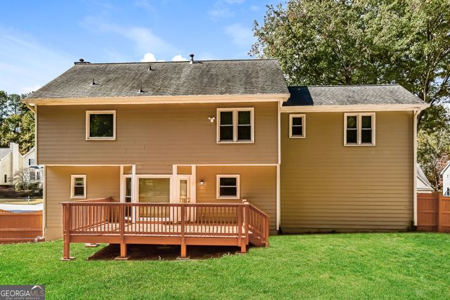 2552 Laurel View Court, Snellville, GA 30078