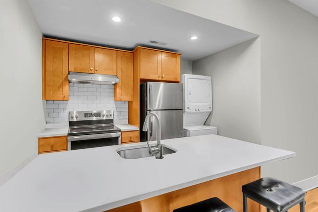 137 Calhoun Street B, Charleston, SC 29401