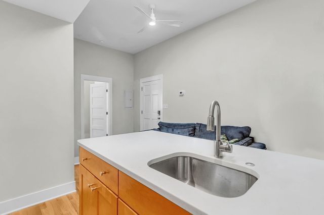 137 Calhoun Street B, Charleston, SC 29401