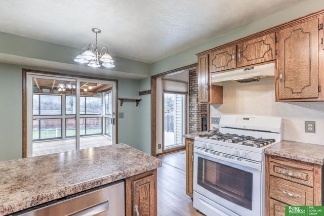 16512 Pierce Street, Omaha, NE 68130