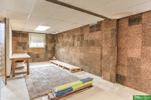 16512 Pierce Street, Omaha, NE 68130