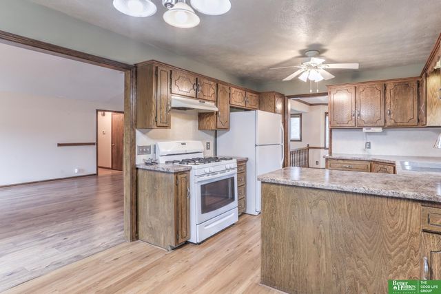 16512 Pierce Street, Omaha, NE 68130