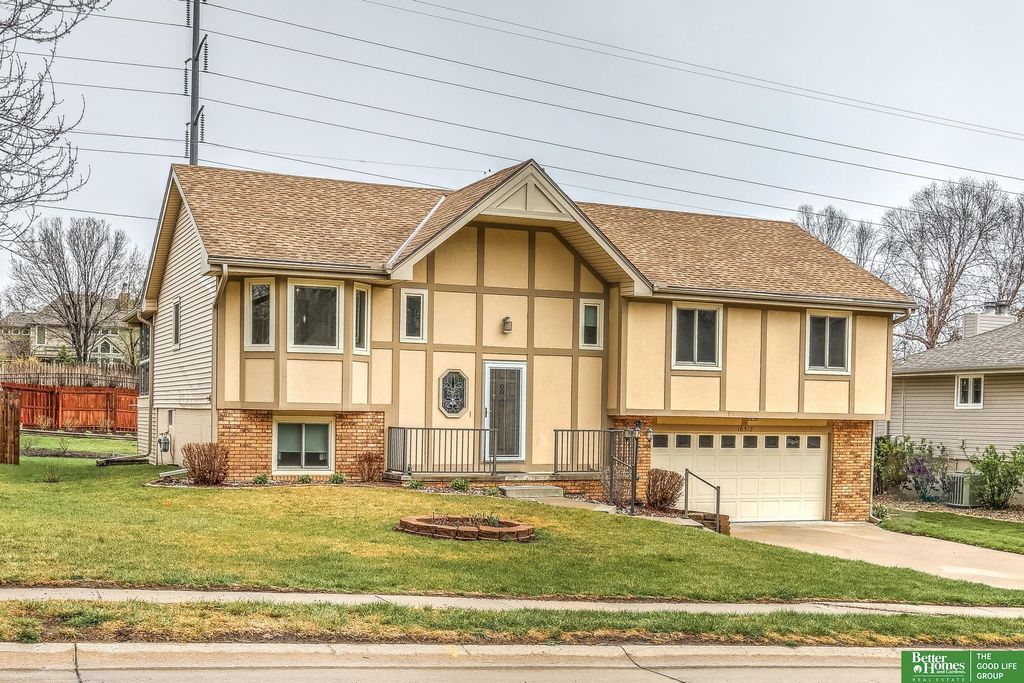 16512 Pierce Street, Omaha, NE 68130