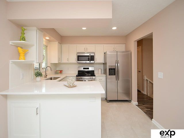 9804 S 20TH Street, Bellevue, NE 68123