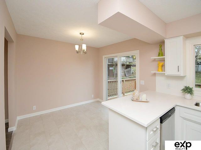 9804 S 20TH Street, Bellevue, NE 68123