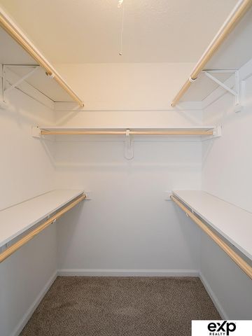 9804 S 20TH Street, Bellevue, NE 68123