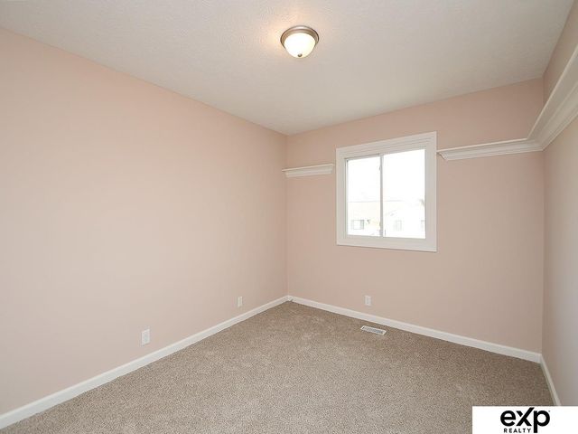 9804 S 20TH Street, Bellevue, NE 68123