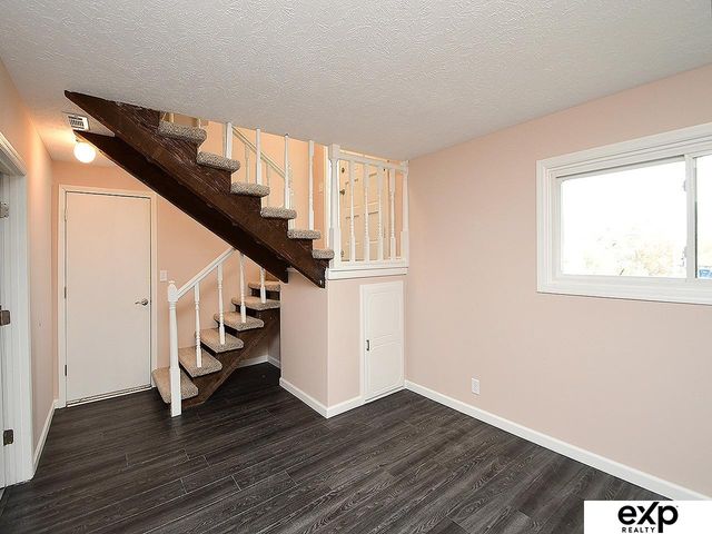 9804 S 20TH Street, Bellevue, NE 68123