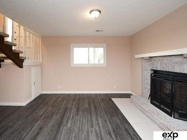 9804 S 20TH Street, Bellevue, NE 68123