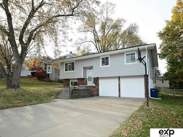 9804 S 20TH Street, Bellevue, NE 68123