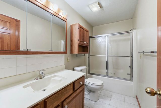 4118 Stillwood Drive, Fort Wayne, IN 46815