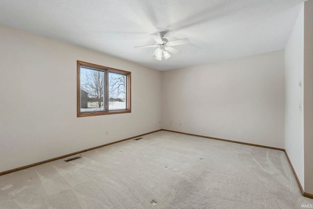 4118 Stillwood Drive, Fort Wayne, IN 46815