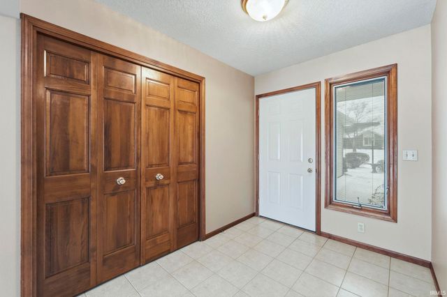 4118 Stillwood Drive, Fort Wayne, IN 46815