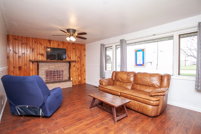 1114 E Lafayette Street, Bloomington, IL 61701