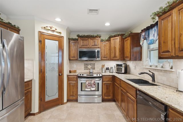 21075 S Andreas Road, Claremore, OK 74019