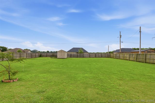 21075 S Andreas Road, Claremore, OK 74019