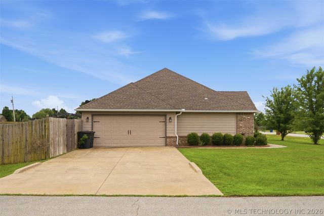 21075 S Andreas Road, Claremore, OK 74019