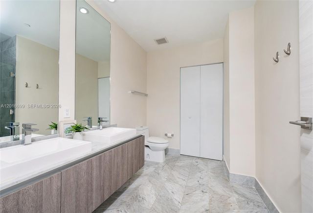 801 S Miami Ave 5207, Miami, FL 33130