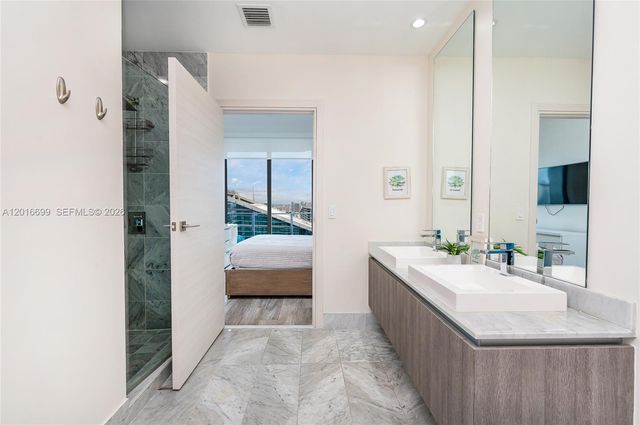801 S Miami Ave 5207, Miami, FL 33130