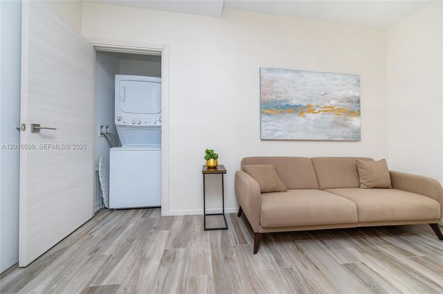 801 S Miami Ave 5207, Miami, FL 33130